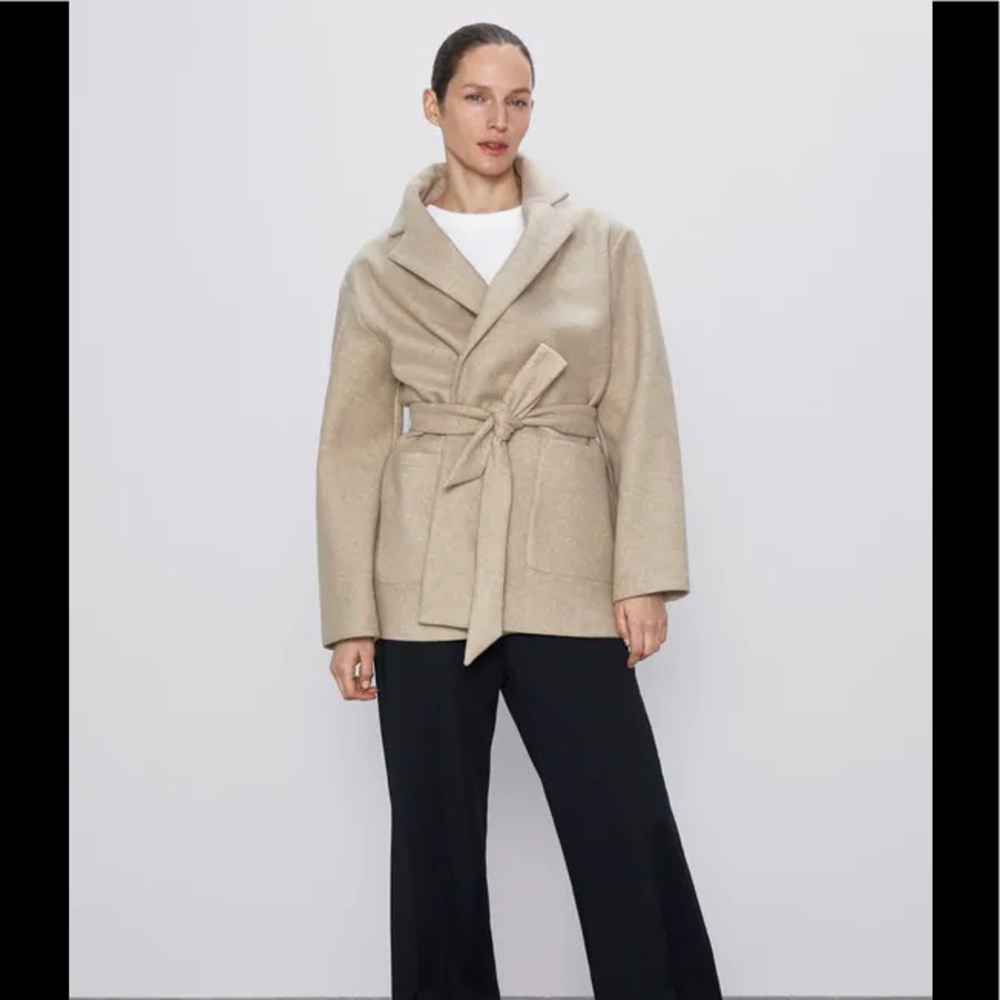 Zara beige blazer with belt